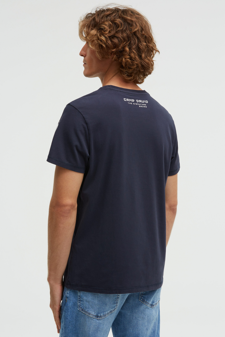 T-Shirt mit auffälligem Logo Print