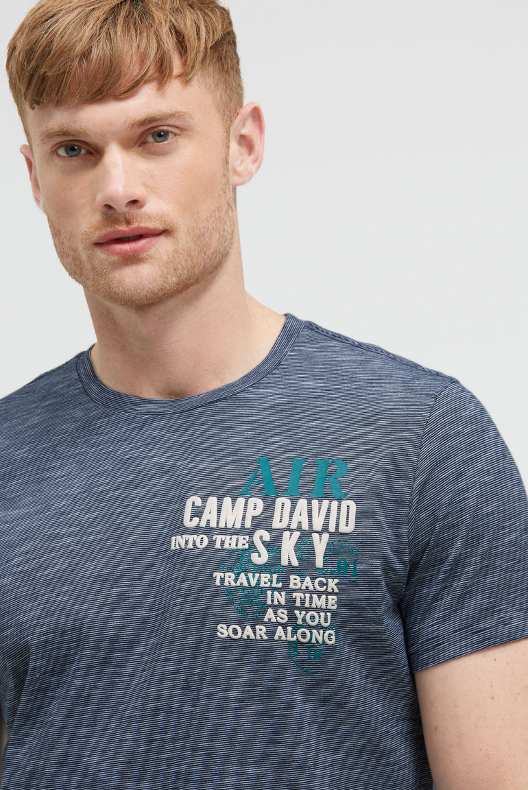 T-Shirt mit Streifen-Design und Rücken-Print