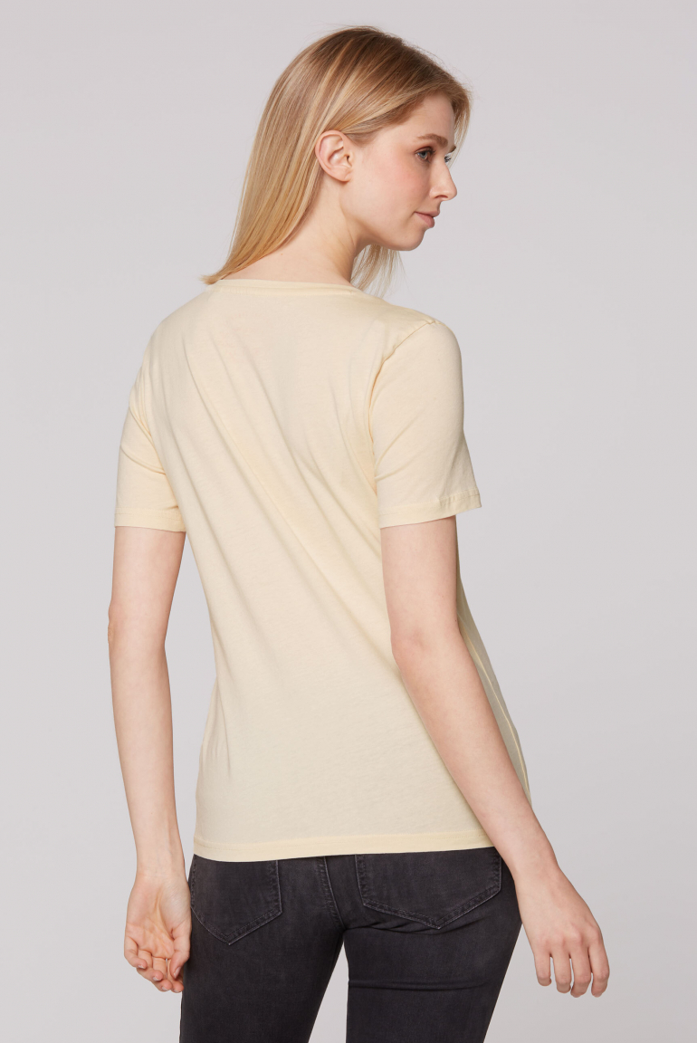 T-Shirt mit V-Ausschnitt und Logo Print