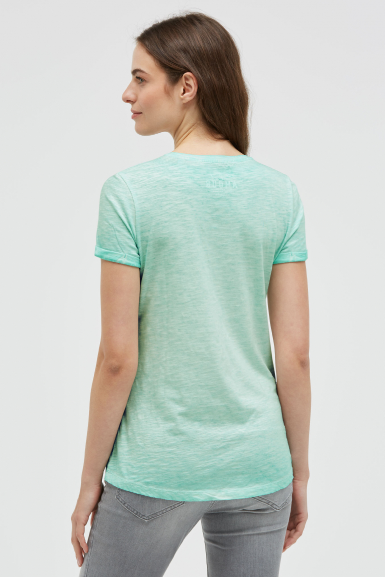 T-Shirt Oil Dyed mit Wording aus Schmucksteinen