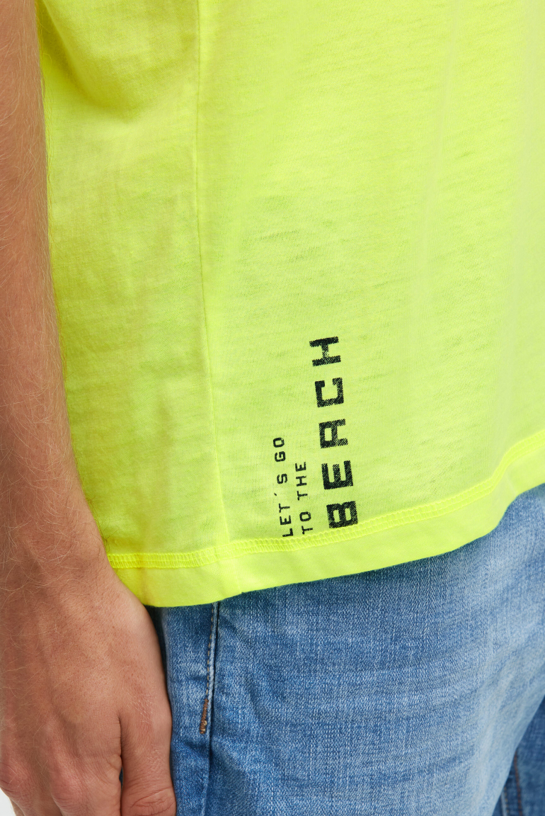 Ausbrenner-Shirt mit Used Look und Label Prints