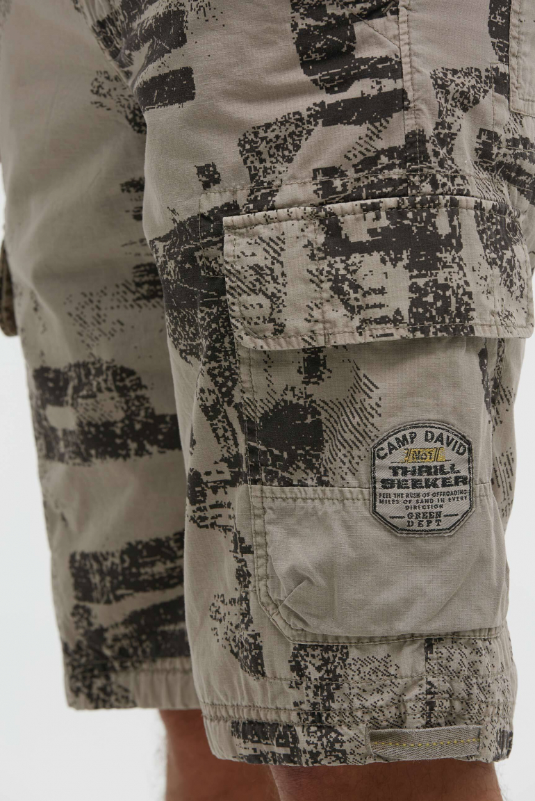 Cargo Shorts mit All Over Print