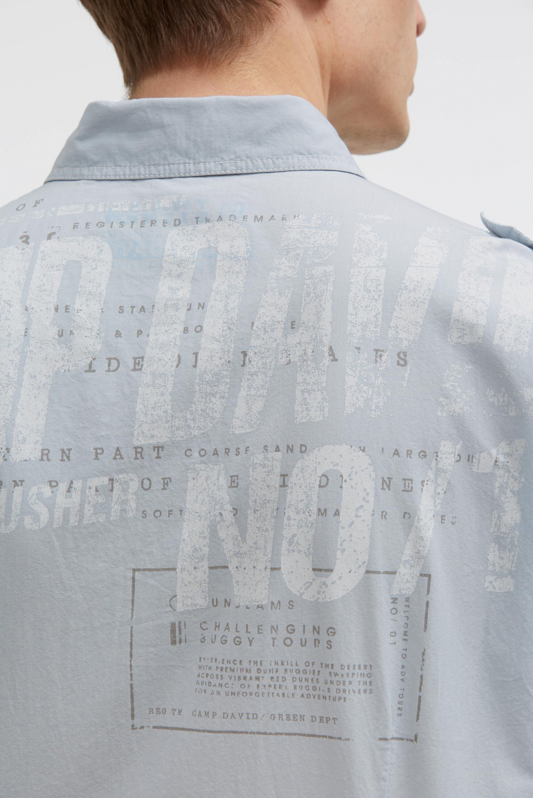 Hemd mit Back-Print, Brusttasche und Stickereien