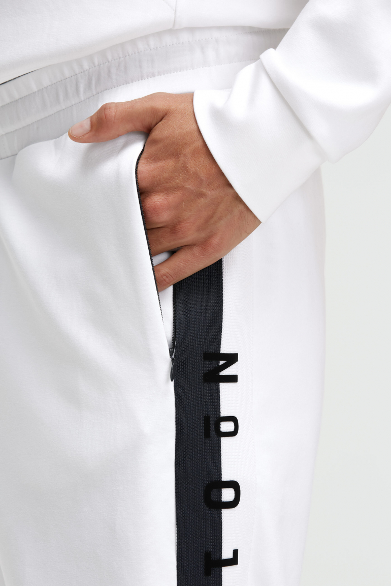 Jogginghose mit Logo-Tapes an den Seiten