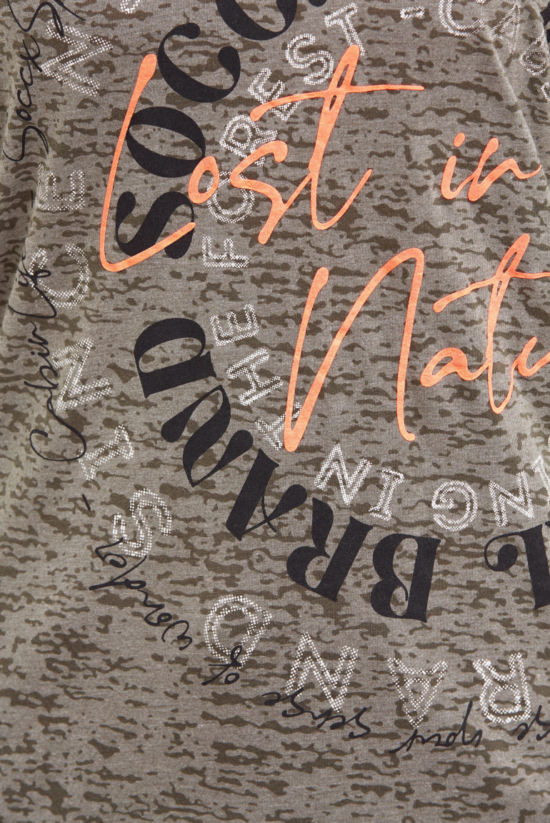 Kapuzenshirt mit Ausbrenner-Effekten und Artwork