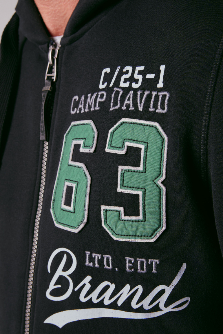 Kapuzensweatjacke mit Retro-Artwork