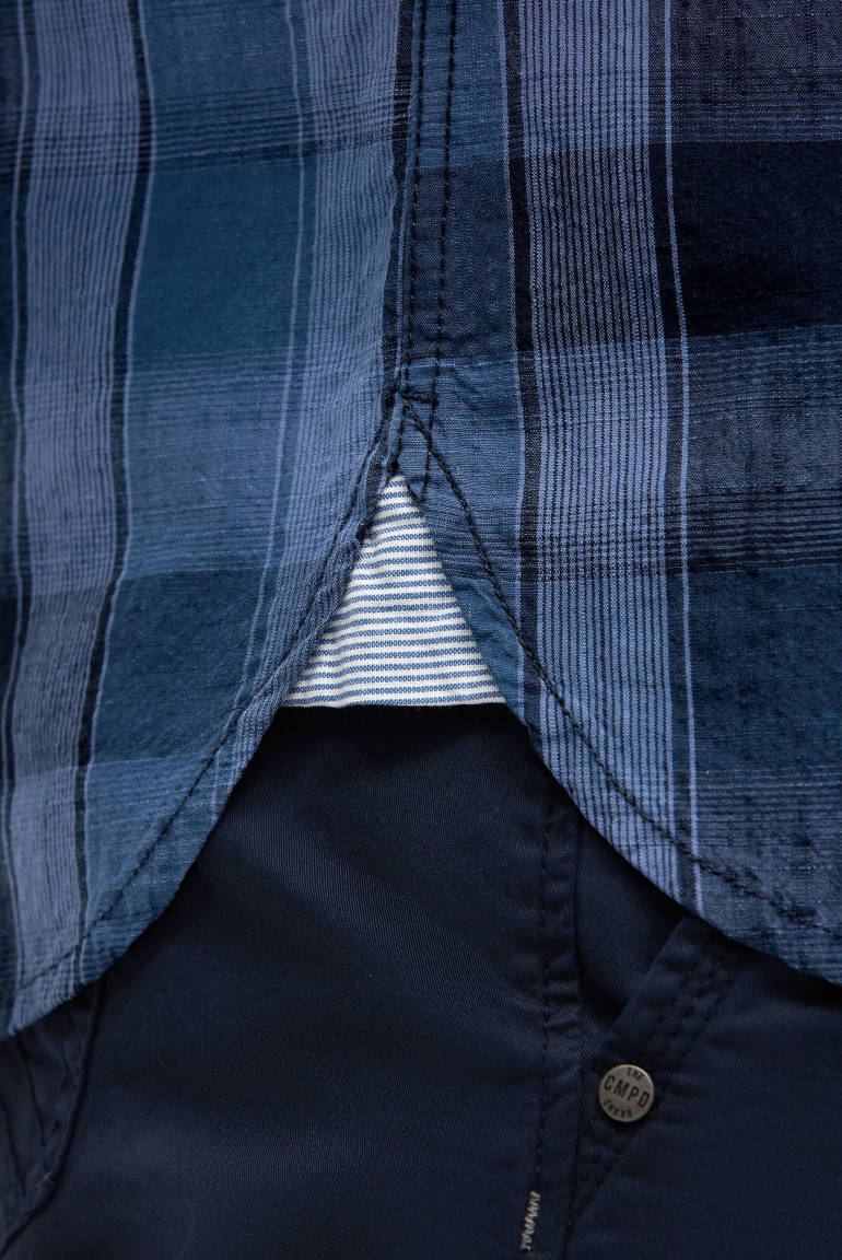 Karohemd Kurzarm mit Klappentaschen und Back-Print