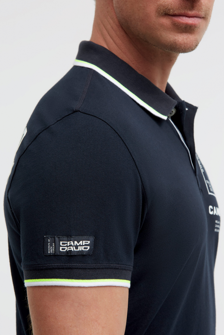 Kurzarmpolo mit Rücken-Print