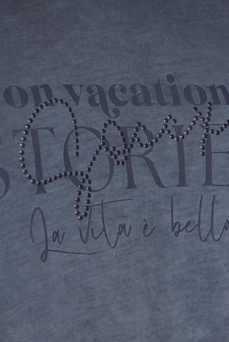 Kurzes Sommerkleid mit Rücken-Detail