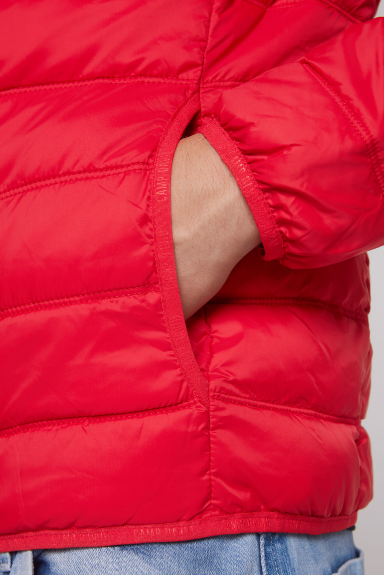 Leichte Steppjacke mit Kapuze