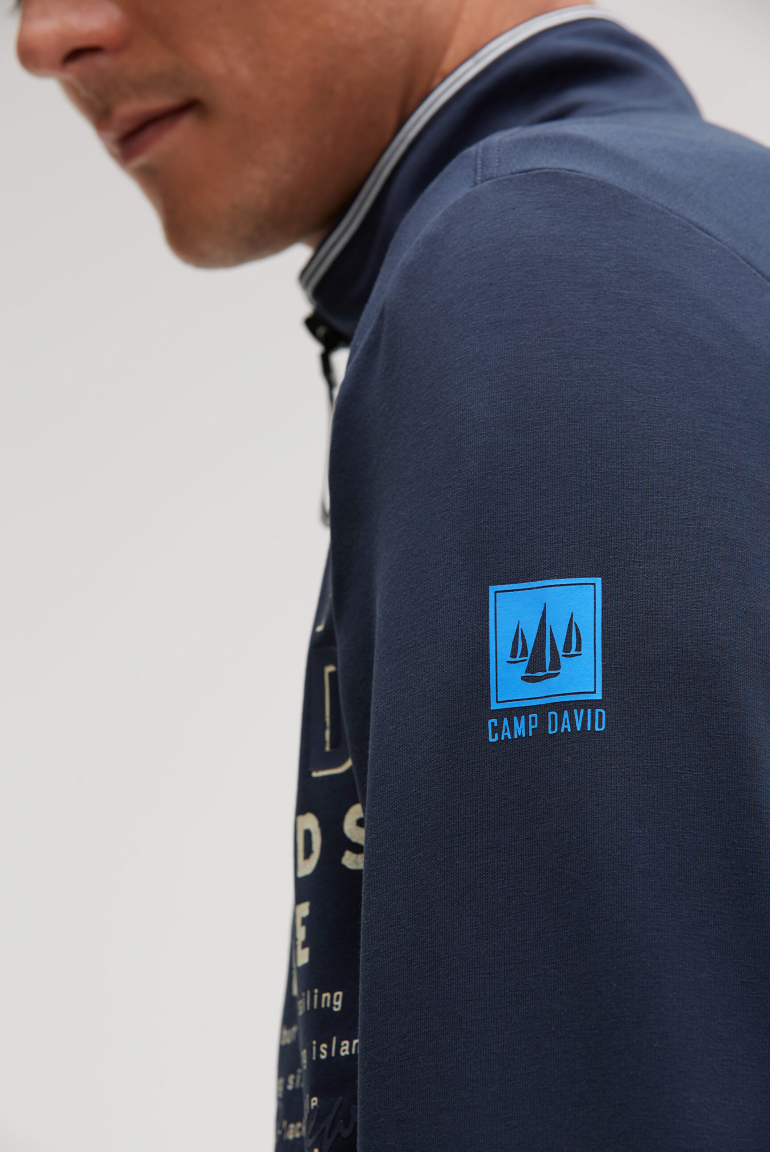 Leichte Sweatjacke mit Label Prints