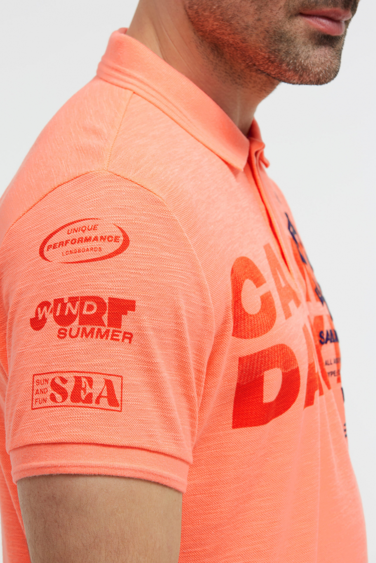 Pikee-Polo mit Artworks und Puffprint-Details