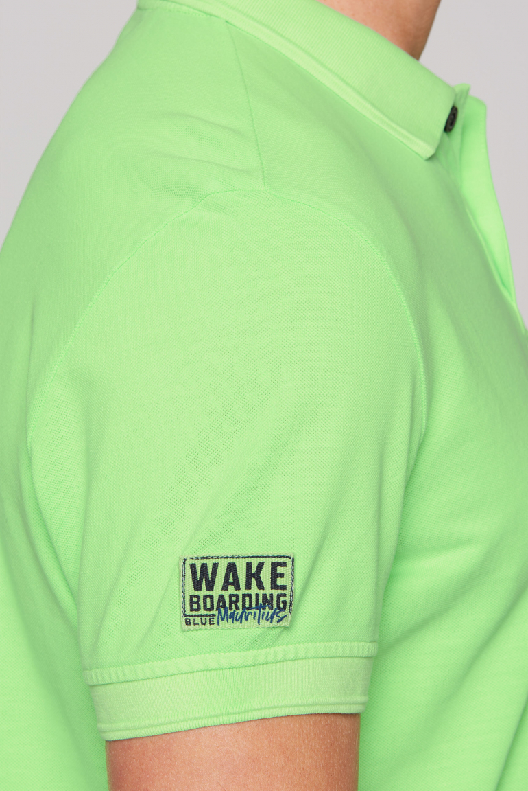 Poloshirt aus Pikee mit Label Prints