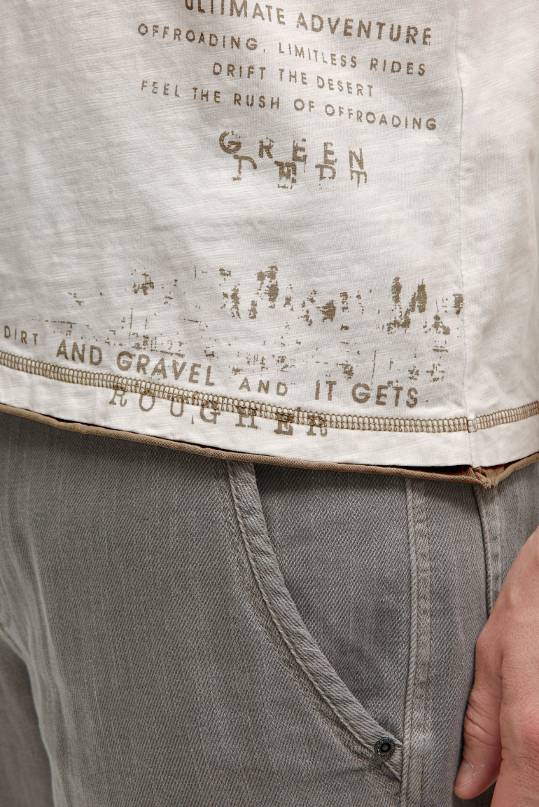 T-Shirt mit V-Neck im Vintage Look