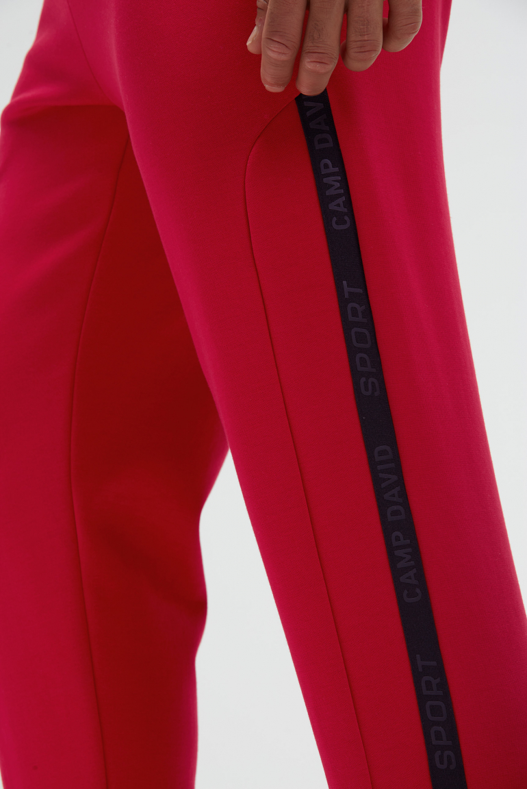 Trainingshose aus Interlock mit Seitentapes