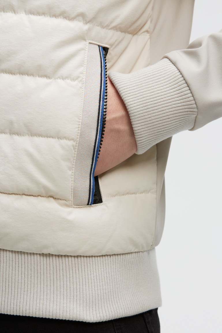 Winter-Blouson im Materialmix mit Rücken-Print