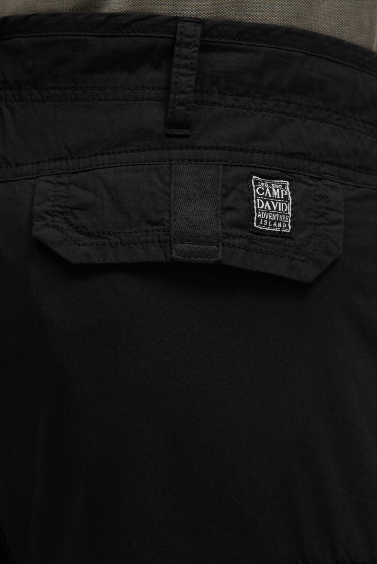 Cargoshorts mit Klappentaschen und Tapes