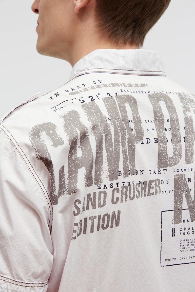 Hemd mit Back-Print, Brusttasche und Stickereien