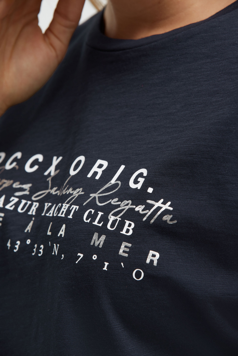 Rundhalsshirt mit Label Print