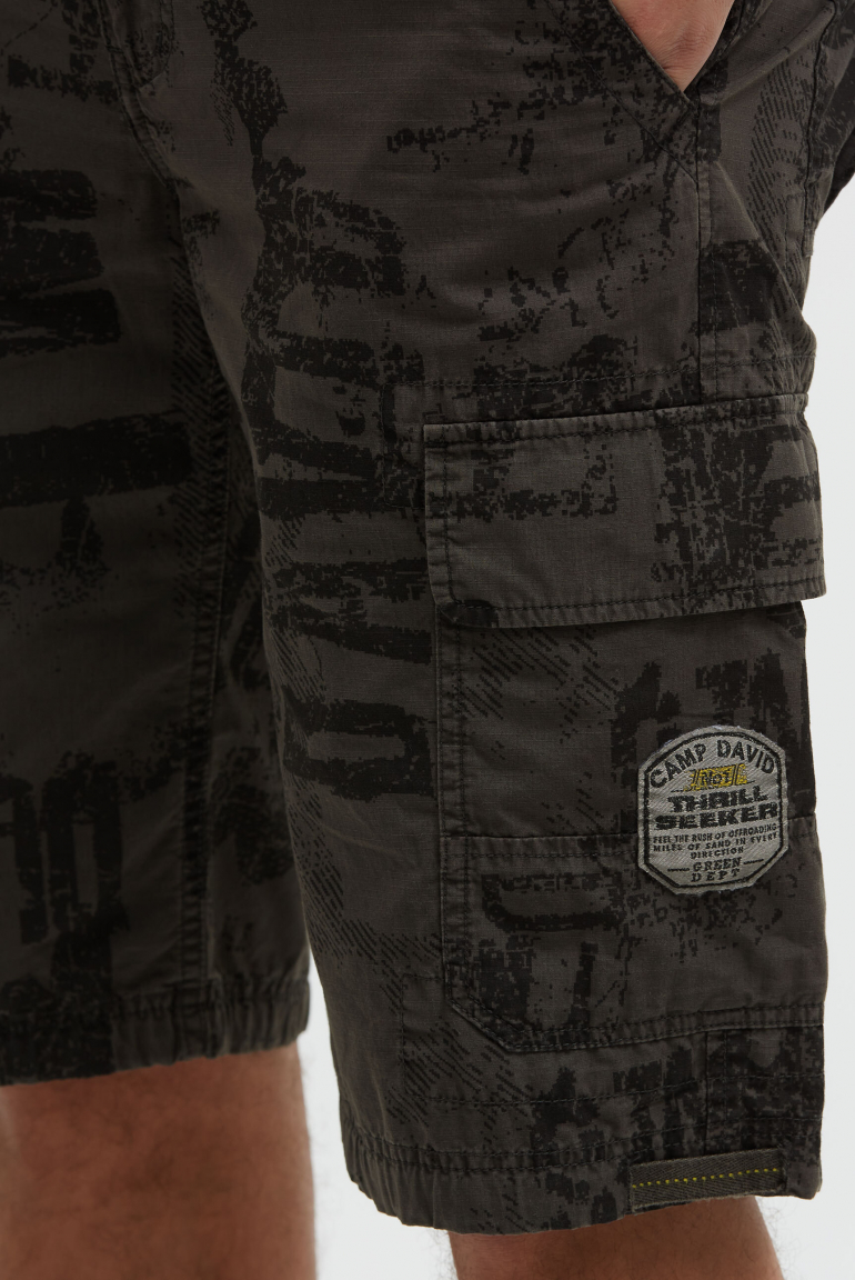 Cargo Shorts mit All Over Print