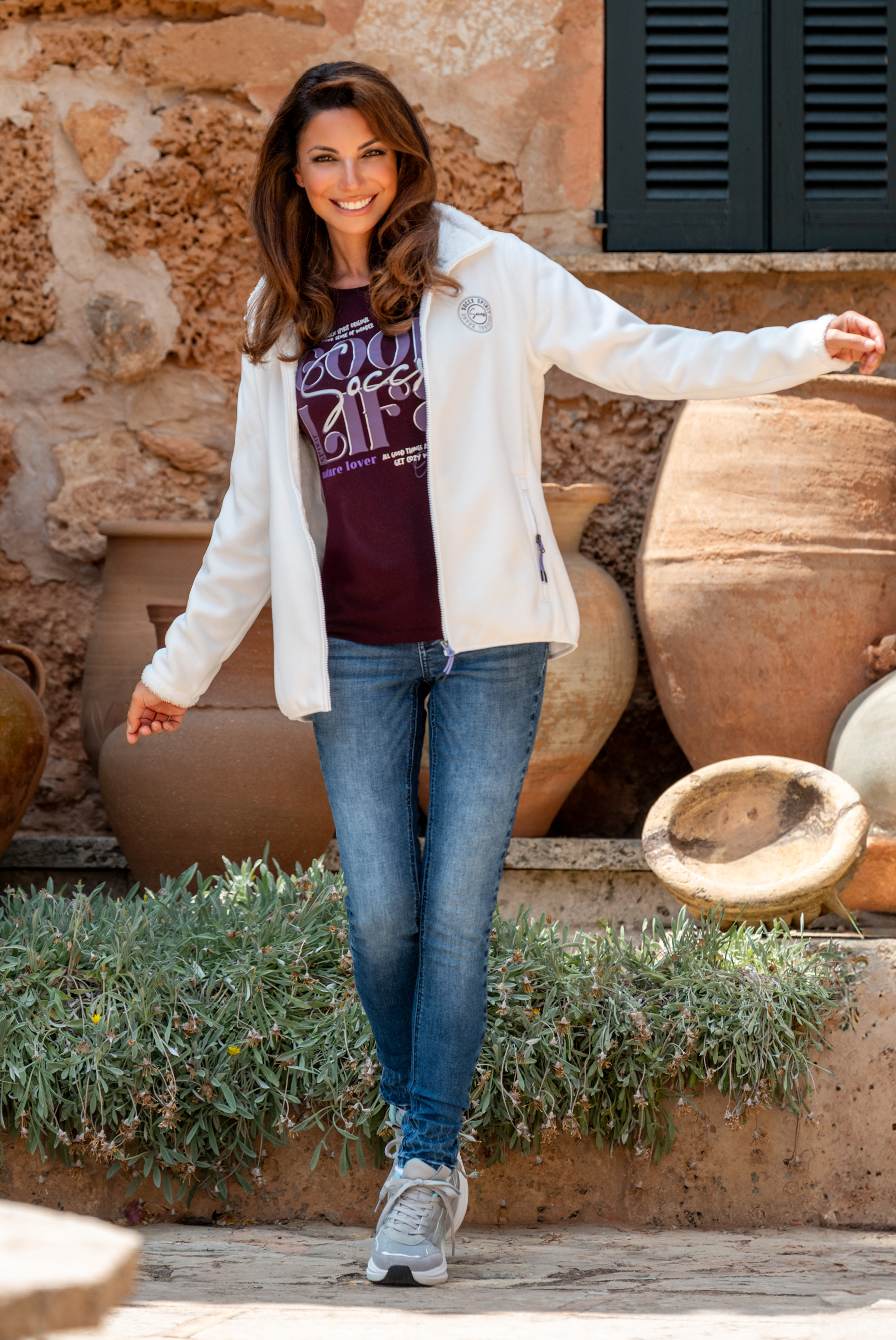 Carina Cabin Life Look1