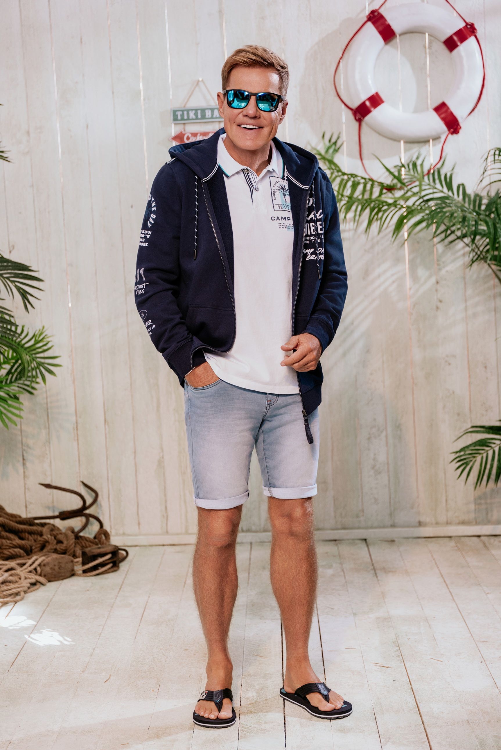 Oceanfront Dieter Look2