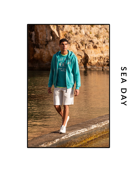 Model trägt Outfit aus der neuen Oceanfront Kollektion